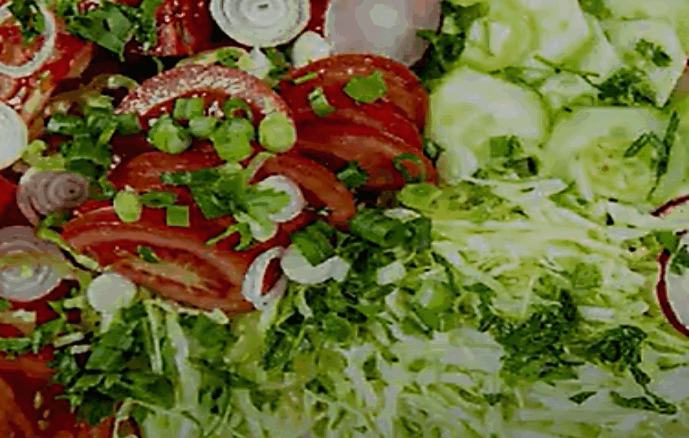 Jednostavna i ukusna aprilska salata